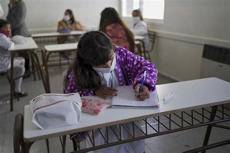Vuelta a clases en caba la infectóloga gabriela ensinck, de la sociedad argentina de pediatría, y el docente y especialista en educación manuel becerra analizan, en diálogo con páginai12, los riesgos sanitarios del reinicio de las clases. Cuándo empiezan las clases en CABA | Vuelta a clase ...