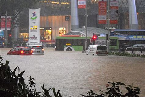 Weather such as heavy rain, thunderstorms, hurricanes, or tsunamis can cause flooding. Flash Floods | DEFORESTATION IN SINGAPORE