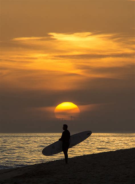 Bildet Mann Strand hav kyst utendørs sand horisont silhouette person Sky mennesker