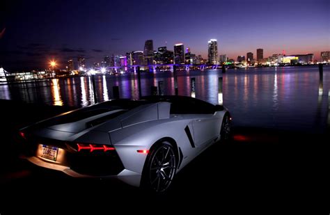 Lamborghini Aventador Night Best Wallpaper Background