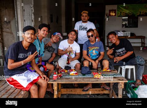 Group Of Filipino Men Hi Res Stock Photography And Images Alamy
