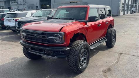Ford Bronco Raptor Without Fender Flares Shows How Wide That Track