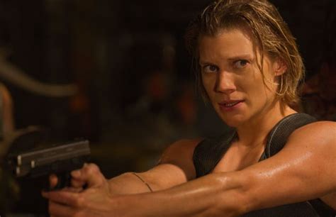 Katee Sackhoff Brings The Gun Show To Riddick