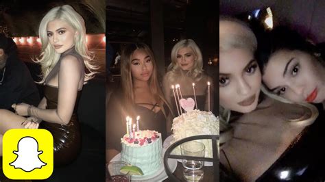Kylie Jenner At Jordyn Woods Birthday Party Kylie Snaps Youtube