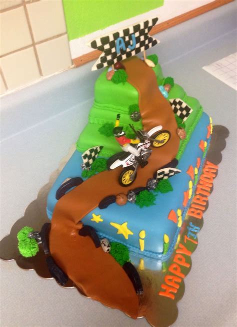 17 best ideas about dirt bike cakes on pinterest, dirt. Dirt Bike Cake | Motocross cake, Boy birthday cake, Dirt ...