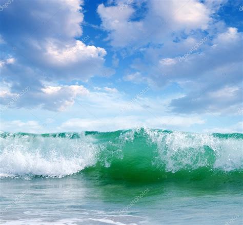 Ocean Waves On A Sunny Day — Stock Photo © Sergieiev 67510691