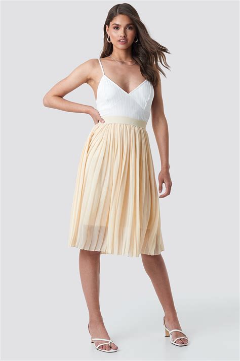 Midi Pleated Skirt Beige | na-kd.com