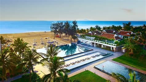 The use of last names in france, like in much of europe, didn't become necessary until the 11th century, to differentiate between people with the same first name.it was pretty easy to adopt any last name you wished until 1474, when the king decreed that all last name changes had to go through him. Five-Star Pullman Beachfront Bliss with Daily Dining ...