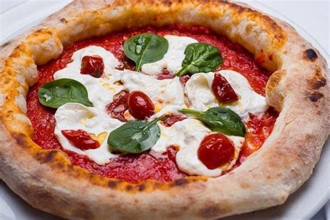 Pâte à Pizza à Litalienne La Recette Napolitaine Et La Version Romaine