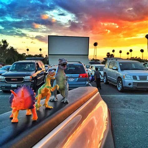 Are you ready to find your local theaters? Family Fun at the Drive-In Movie Theater - Popsicle Blog