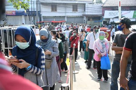 BIN Rapid Test Di Pasar Cibinong Empat Orang Reaktif