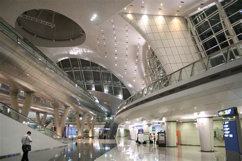 The best performing european airport in 2019 is in munich. Incheon International Airport voted the World's Best ...