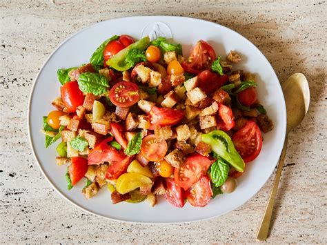 Summer Panzanella Recipe Bread And Tomato Salad China Food Recipes