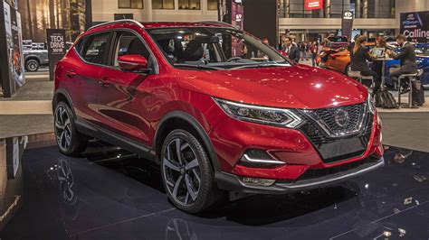 Nissan unveiled the 2020 rogue sport at the 2019 chicago auto show on thursday. 2020 Nissan Rogue Sport gets a more distinct look from big ...