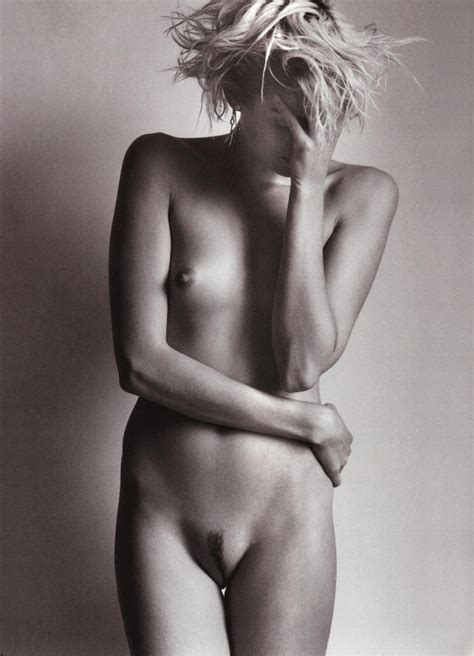 Naked Agyness Deyn Added By Bot