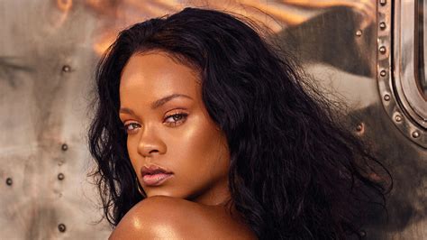 Rihanna Fenty Beauty Body Lava British Vogue