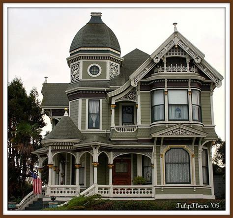 One Of The Most Perfect Looking Houses Ive Ever Seen One Of Alameda