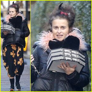 Helena Bonham Carter Picks Up Pizzas Ahead Of New Years Eve Weekend Helena Bonham Carter