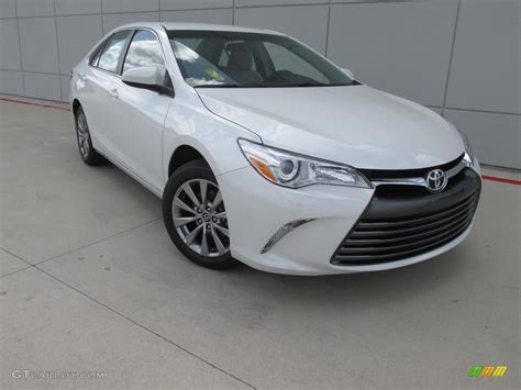 2017 Blizzard White Pearl Toyota Camry Xle 114191739