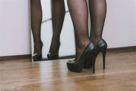 Perfect Female Legs In Nylon Stockings Zdjęcia I Ilustracje Istock