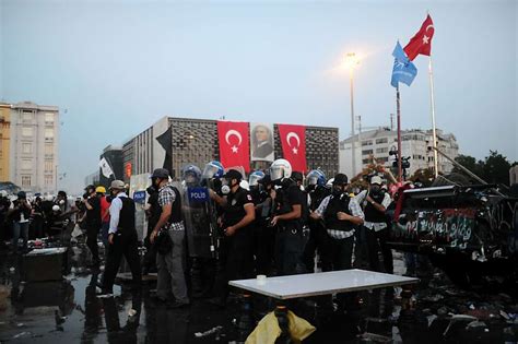 Turkey Riot Police Oust Park Protesters