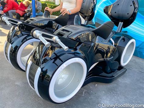 Day And Night Photos Preview The Tron Lightcycles With This New Photo