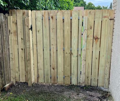 Shadowbox Wood Fence Wood Fence Installation Fence Installation