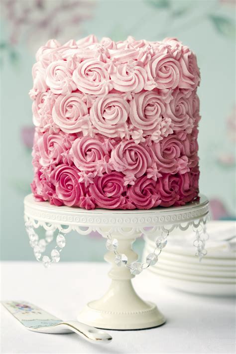 Wedding cake design pro, meant for designing wedding cakes, is perfect for making special occasion cakes for events like birthdays and anniversaries, too. 10 Oddly Satisfying Cake Decorating Videos | Real Simple