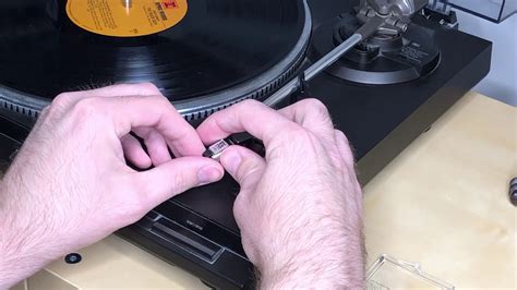 How To Change The Stylus On A Stanton L Cartridge Youtube