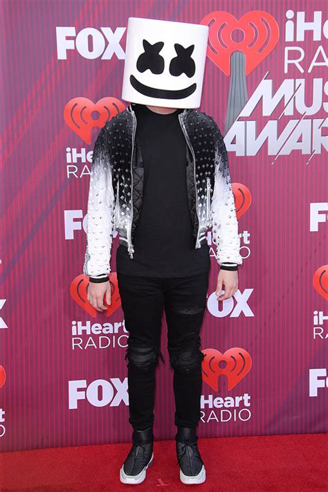 Who Is Marshmello Everything To Know About The Dj Producer Hollywood Life