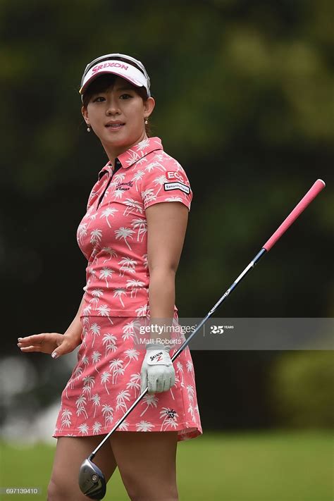 ニュース写真 kotono kozuma of japan watches her tee shot on girls golf ladies golf sport girl