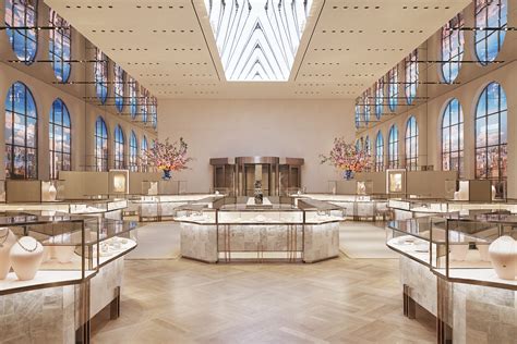 Look Inside The Dazzling New Art Filled Tiffany And Co Flagship On Fifth Avenue Galerie