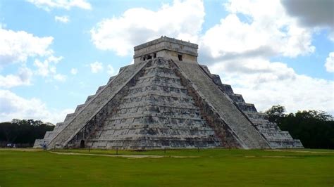 Sedm Nových Divů Světa Patří Mezi Ně Krvavá Pyramida I Stavba