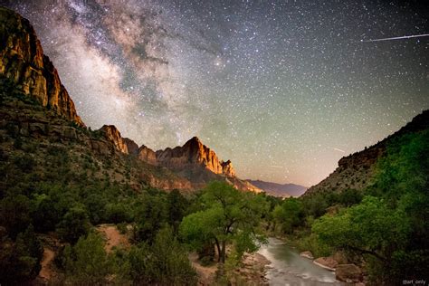 The Milky Way And A Meteor At Zion National Park In Utah 2000x1336 Oc
