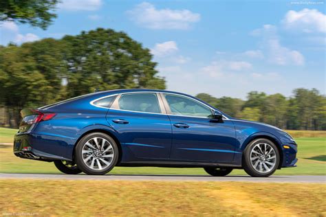 Our 2020 hyundai sonata rolled into the motortrend garage wearing a stormy sea coat of paint, which looks more inviting than it sounds. 2020 Hyundai Sonata Limited - HD Pictures, Videos, Specs ...