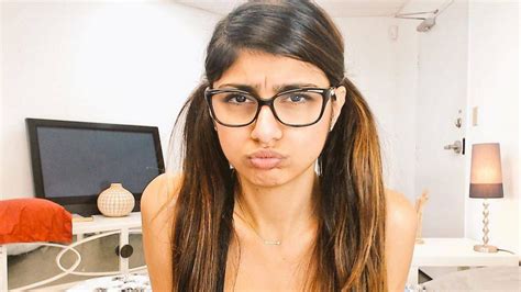 i told them you guys are going to get me killed mia khalifa s shocking confession about her