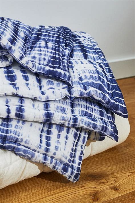 Indigo Tie Dye Throw Blanket In 2020 Tie Dye Throw Blanket Tie Dye