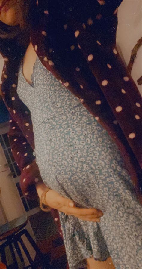 Fit To Fat Of 9 On Twitter What Do I Hide Under My Dress 🎈 🧨