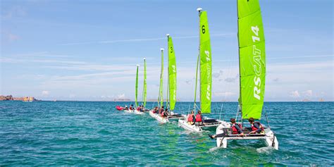 Catamaran Vivre Ou S Journer Perros Guirec Cest Voir La Vie En Roz