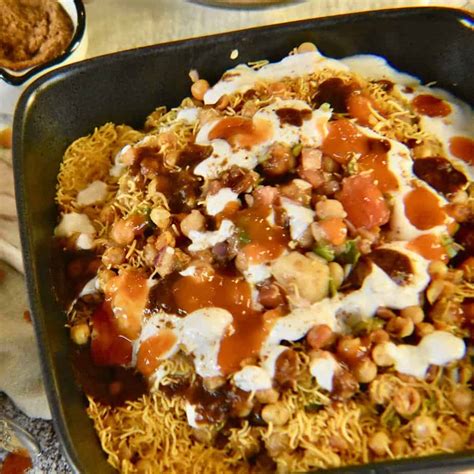 Aloo Chana Chaat With Yogurt Untold Recipes By Nosheen
