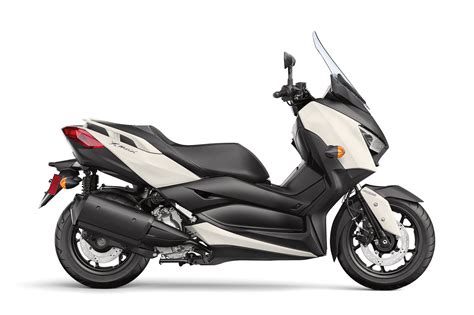I have owned my xmax 250 from new in 2006 soon after it was launched. 2018 Yamaha XMAX Review • Total Motorcycle