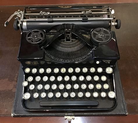 Vintage Royal Portable Typewriter Islington Antiques And Interiors