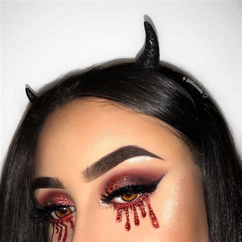 Scary Devilish Halloween Makeup Looks For Beginners 3 Halloween Eye