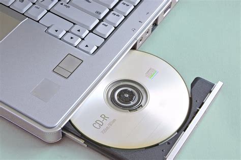 How To Play Music Cds On The Computer