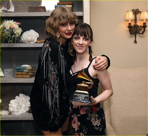 Taylor Swifts Fans Hold Her Grammys In Rhode Island Secret Session