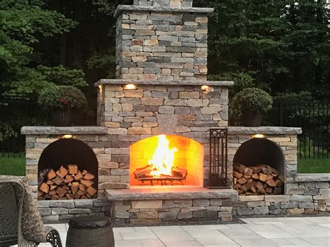 10 Outdoor Fireplace With Wood Storage