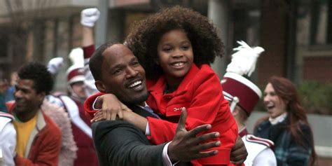 Jamie Foxx Quvenzhané Wallis And Annie Cast Perform In The Streets Of Harlem Video Huffpost