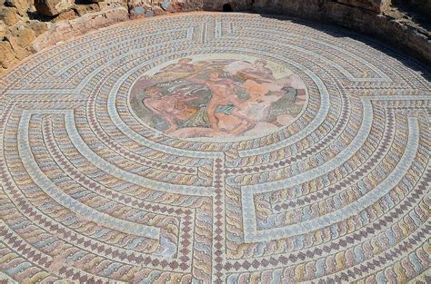 The Myth Of The Minotaurs Labyrinth Timeless Secrets Of Crete Crete