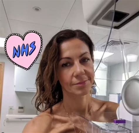 Countryfiles Julia Bradbury Reveals Daughter Hasnt Left Her Side Ahead Of Mastectomy Daily