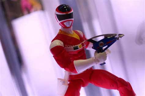 Sdcc 2016 Legacy Power Rangers In Space Figure Images